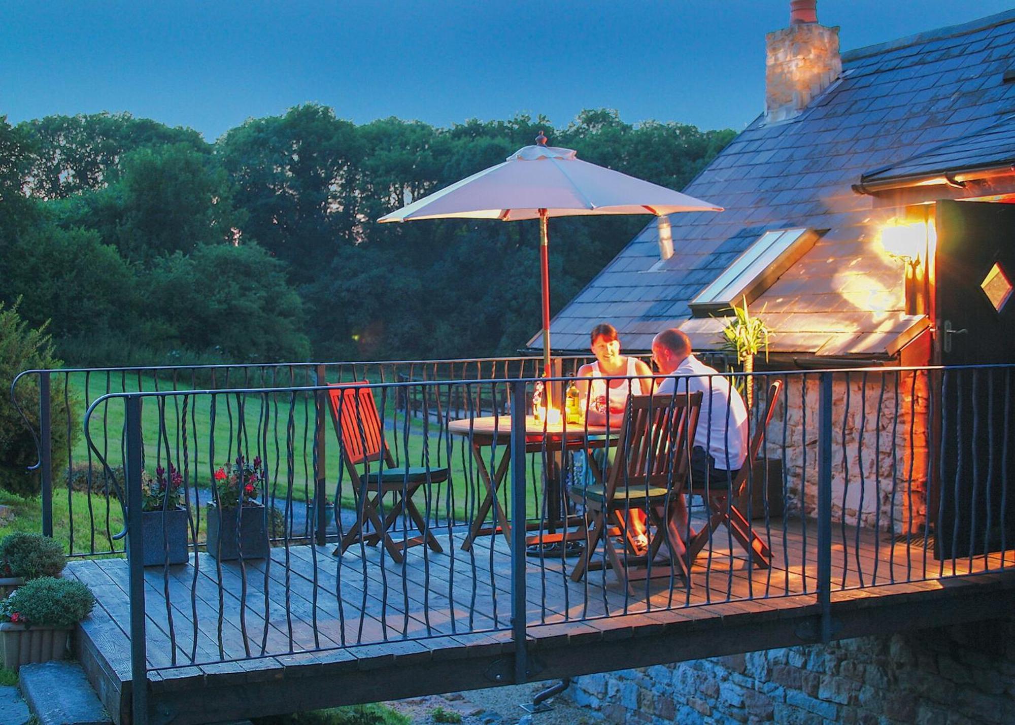 Hotel Garnffrwd Park Llanddarog Exterior foto